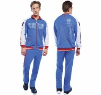 Костюм спортивнй