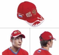 Бейсболка красная