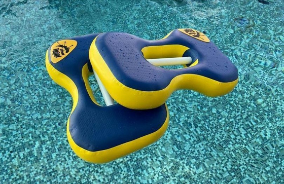 Надувной тренажер для бассейна Аква Брусья 