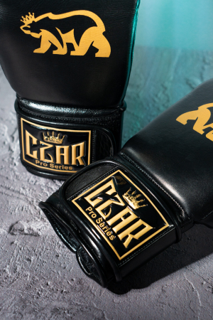 Боксерские перчатки Czar Boxing Pro Series на липучке 