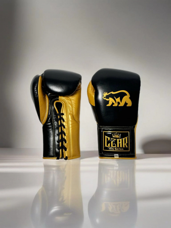 Боксерские перчатки Czar Pro Series на шнуровке 
